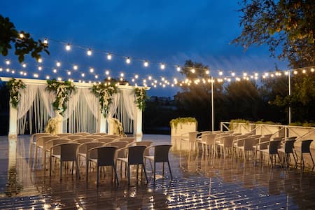 Lighting For Your Outdoor Wedding